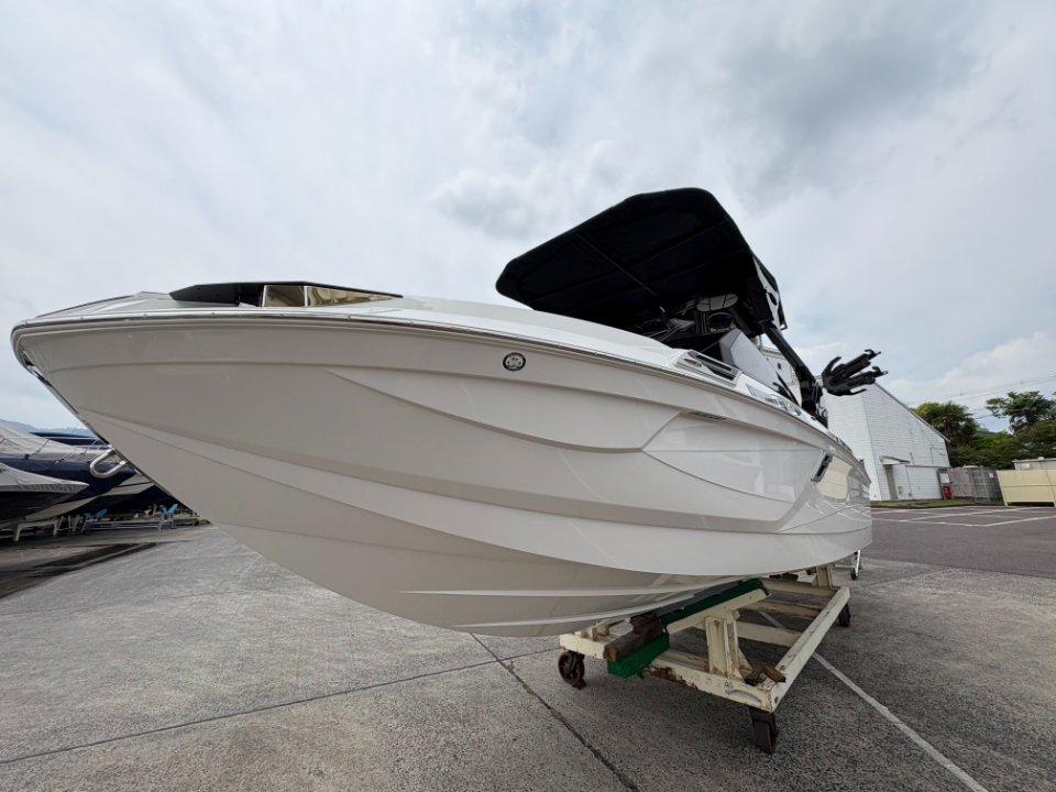センチュリオンボート Ri265 2024年model メイン写真