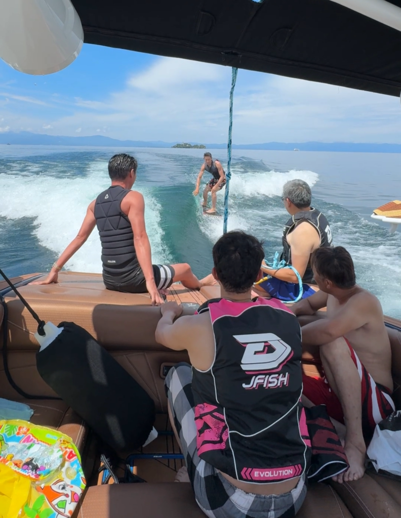 センチュリオンボート Vi22 進水式