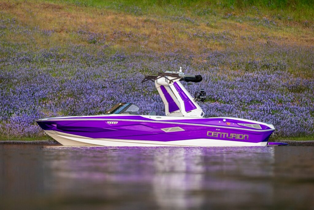Centurion Nv233　2026モデル　船体全体