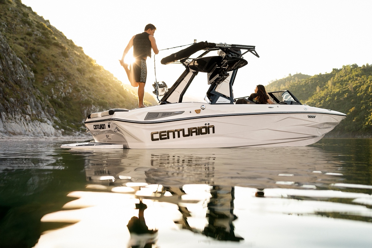 Boat information | ウェイクサーフィン専用センチュリオンボート