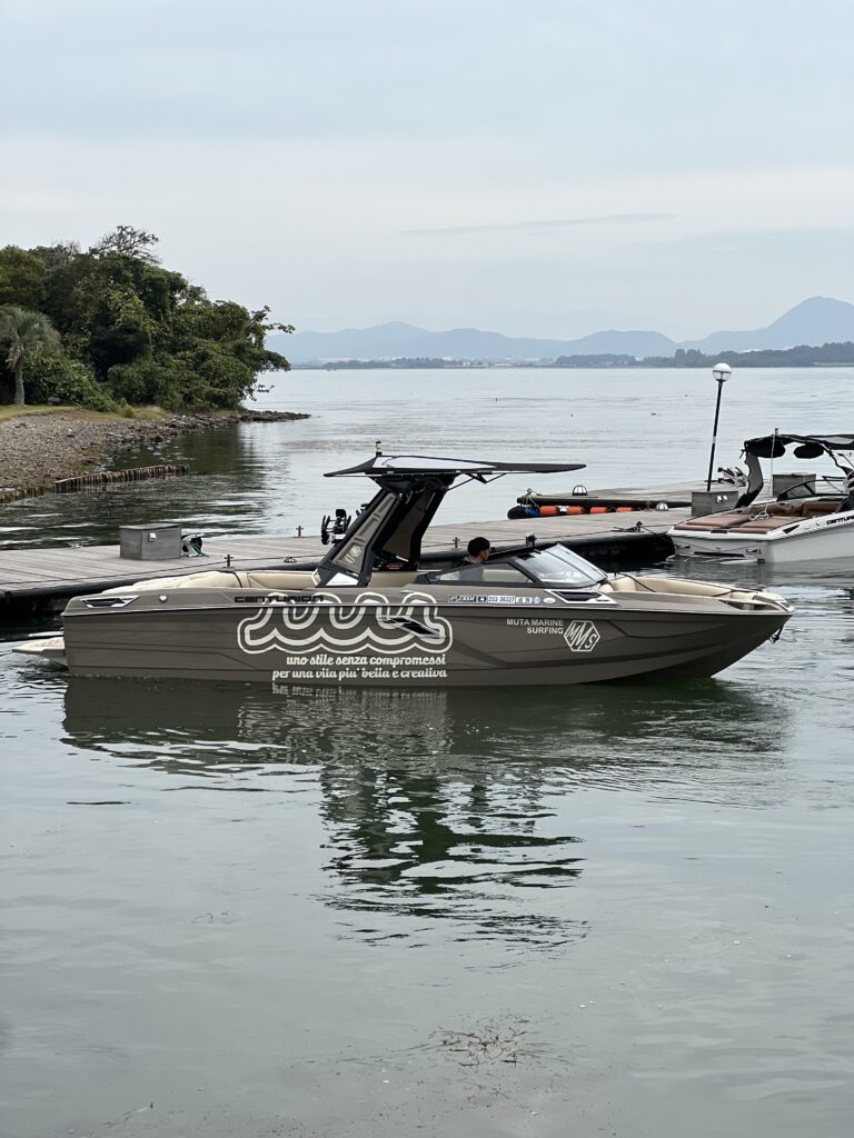 センチュリオン Ri265 muta Edition 進水式