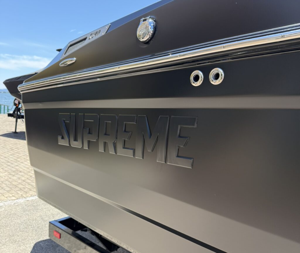 Supreme S240